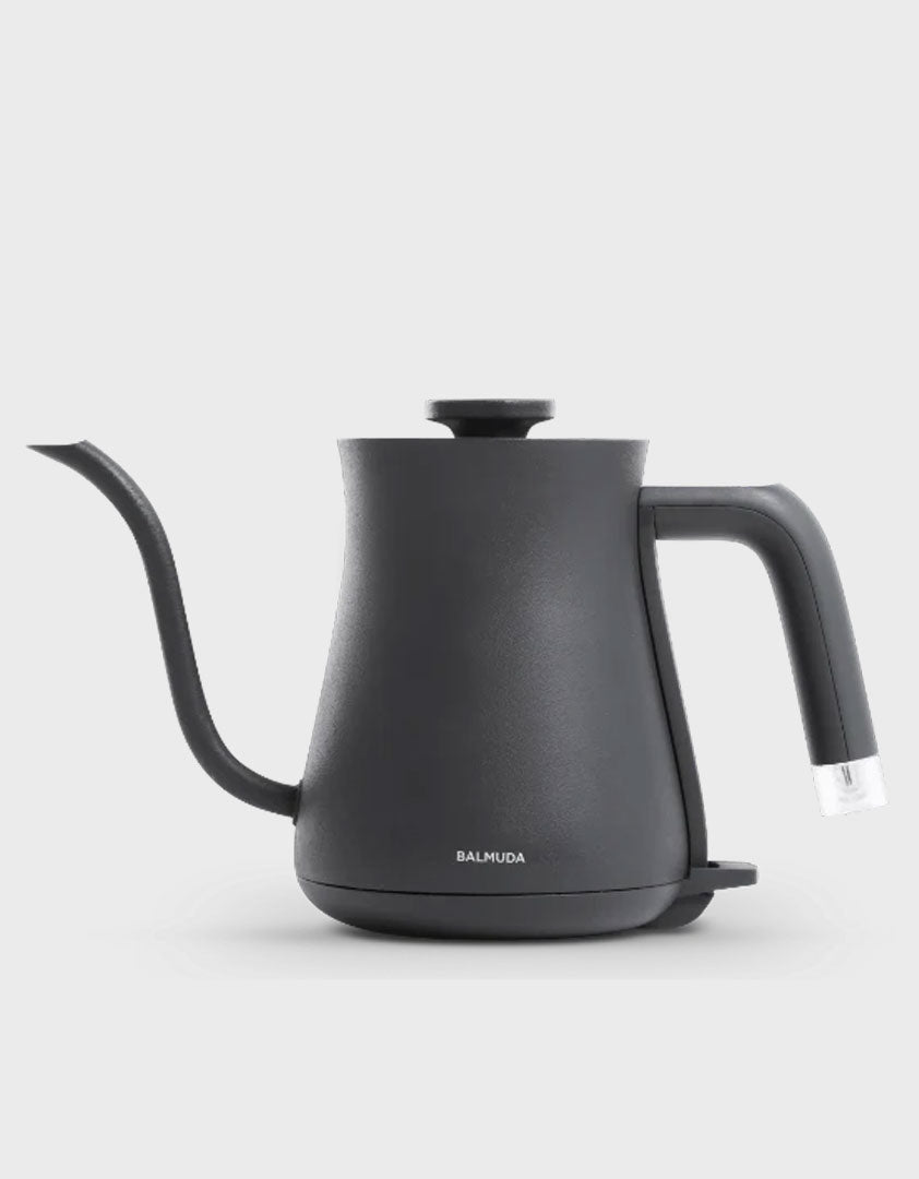 Balmuda the kettle front black