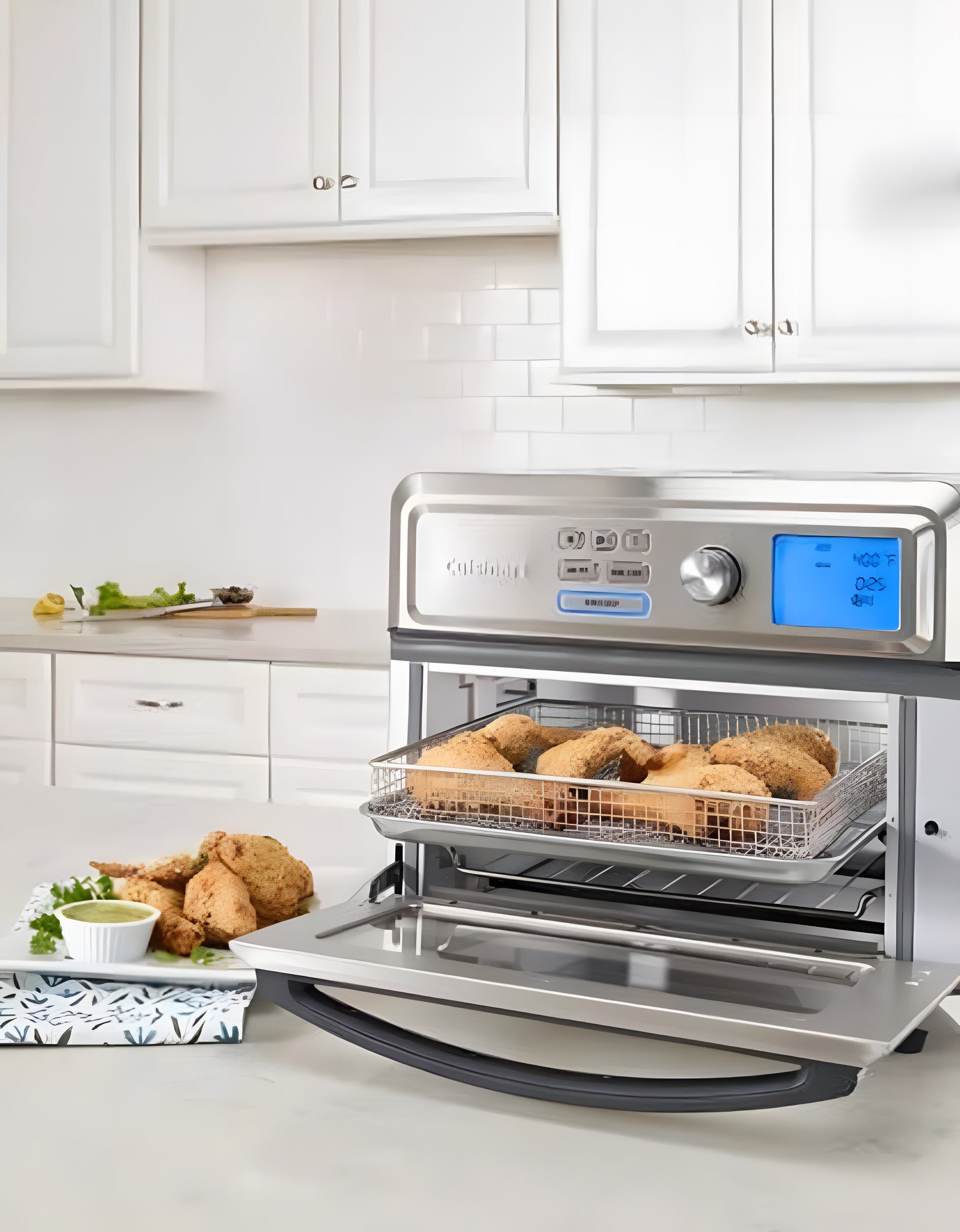 An image that represents the Cuisinart TOA 65 opened