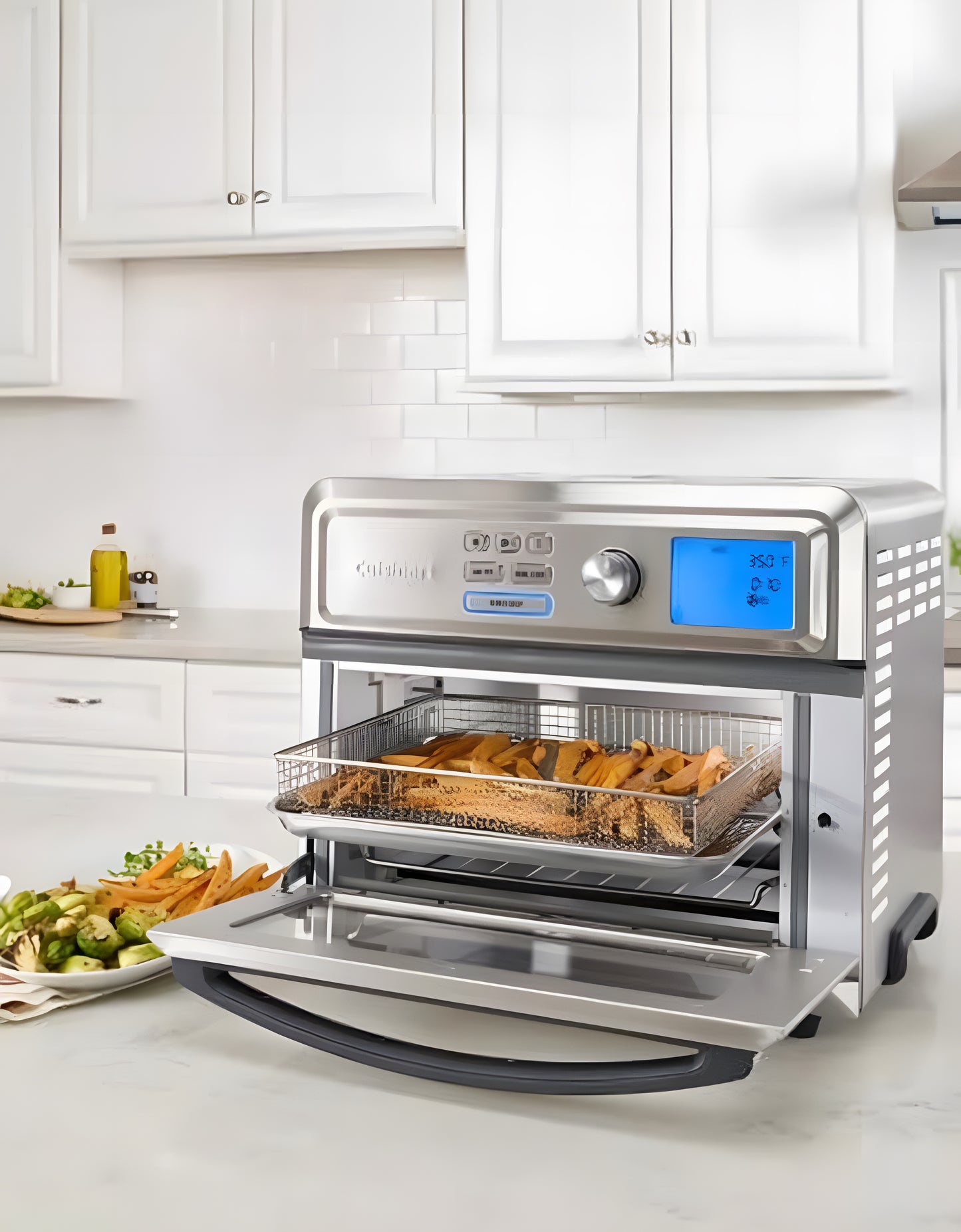 An image that represents the Cuisinart TOA 70 opened